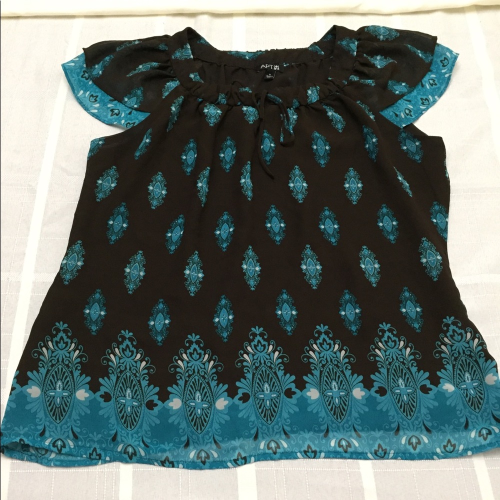 flowy boho blouse Sz S but can fit M also